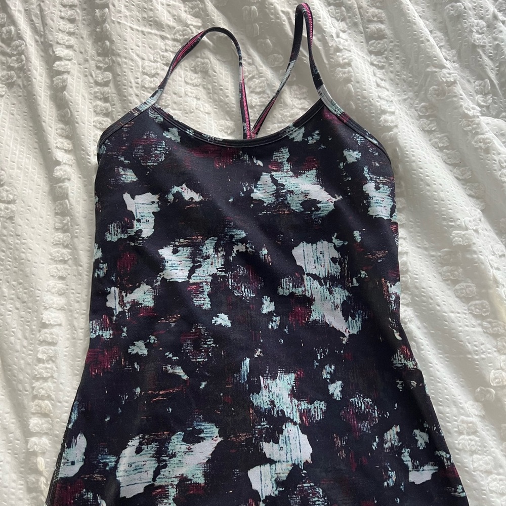 Lululemon size 6 padded racerback tank